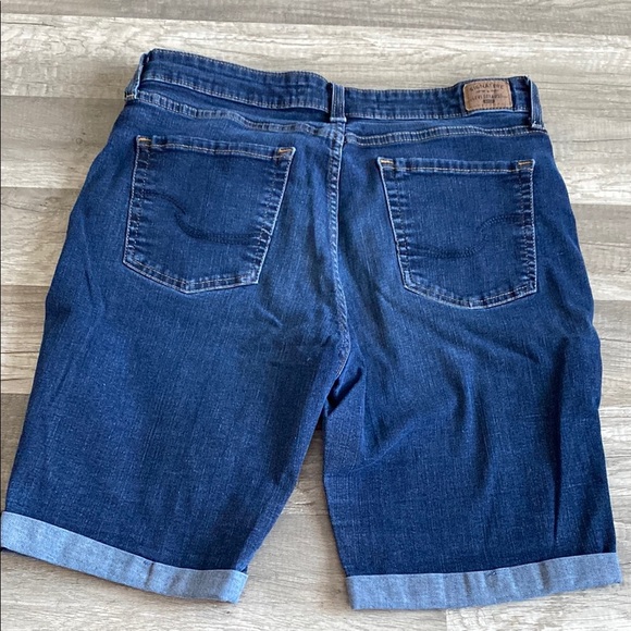 💚  2/$15 Blue Jean Shorts with Classic Style - Picture 2 of 2
